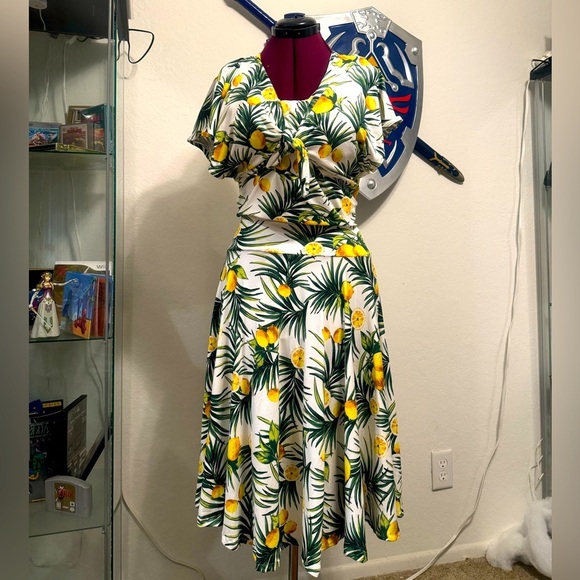 Tops - Lemon Palm Resort Wear Tie-Front Top - White Lotus-core